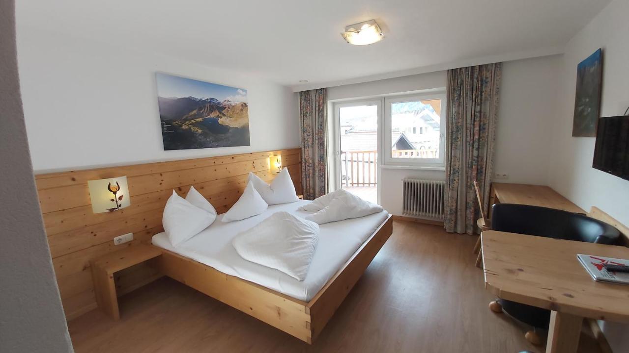 Adler Hotel-Pension Fulpmes Esterno foto