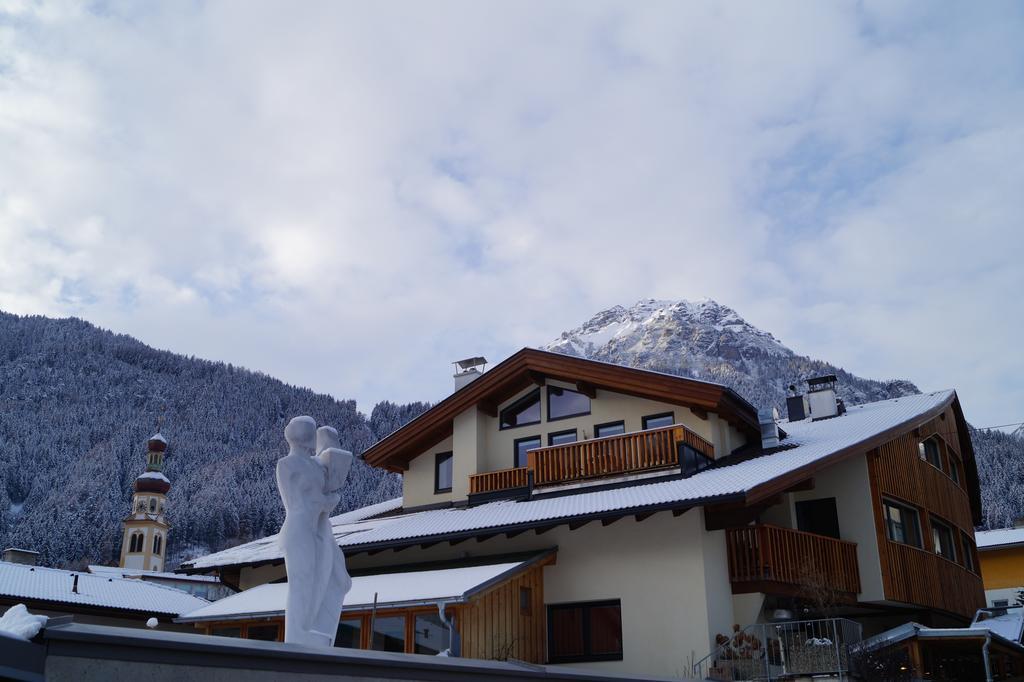 Adler Hotel-Pension Fulpmes Esterno foto