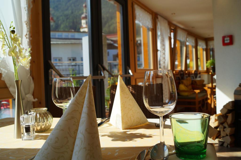 Adler Hotel-Pension Fulpmes Esterno foto