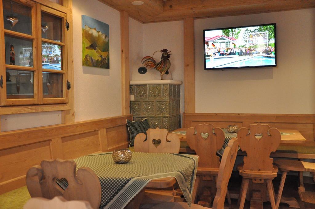 Adler Hotel-Pension Fulpmes Esterno foto